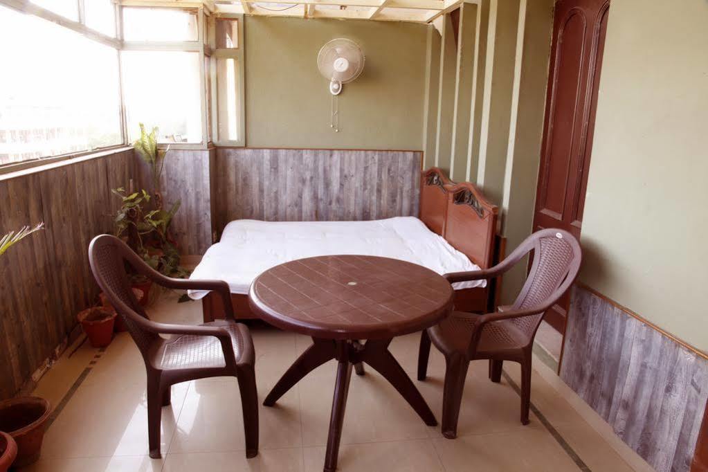 Treebo Trend Corporate Inn Chandīgarh Buitenkant foto
