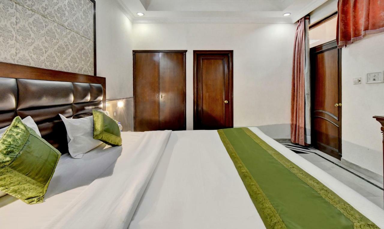 Treebo Trend Corporate Inn Chandīgarh Buitenkant foto