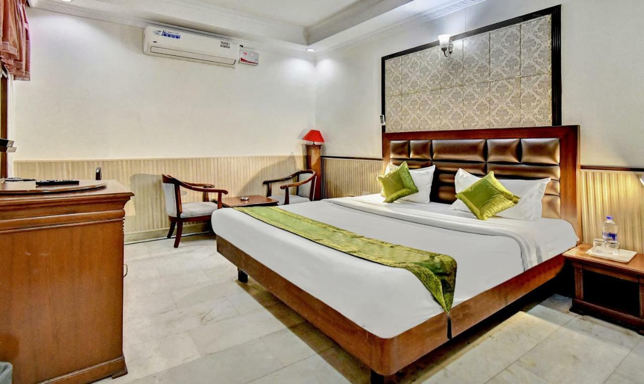 Treebo Trend Corporate Inn Chandīgarh Buitenkant foto