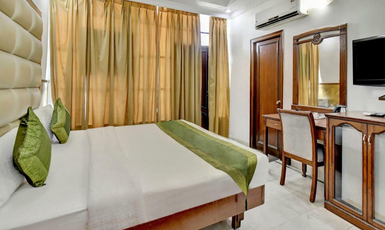 Treebo Trend Corporate Inn Chandīgarh Buitenkant foto