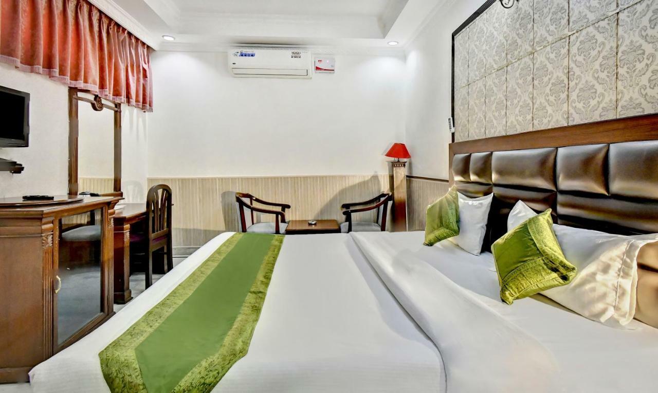 Treebo Trend Corporate Inn Chandīgarh Buitenkant foto