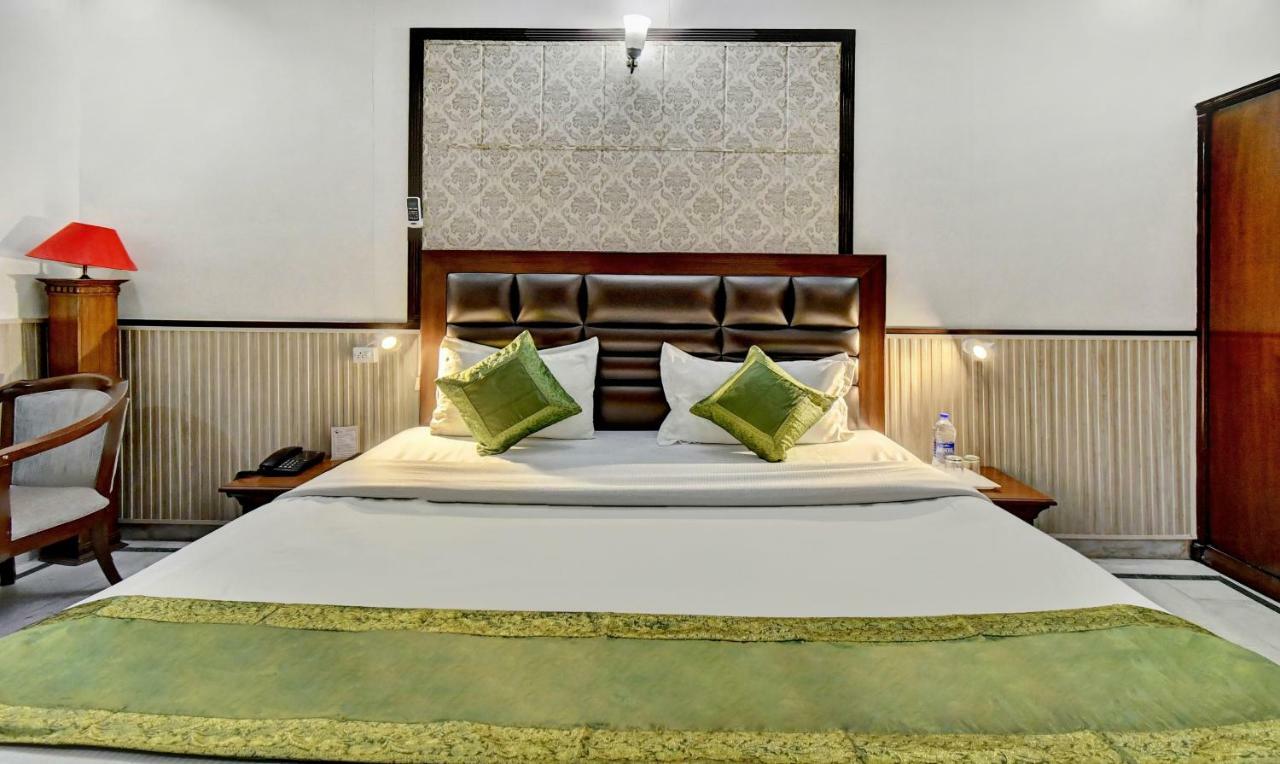 Treebo Trend Corporate Inn Chandīgarh Buitenkant foto