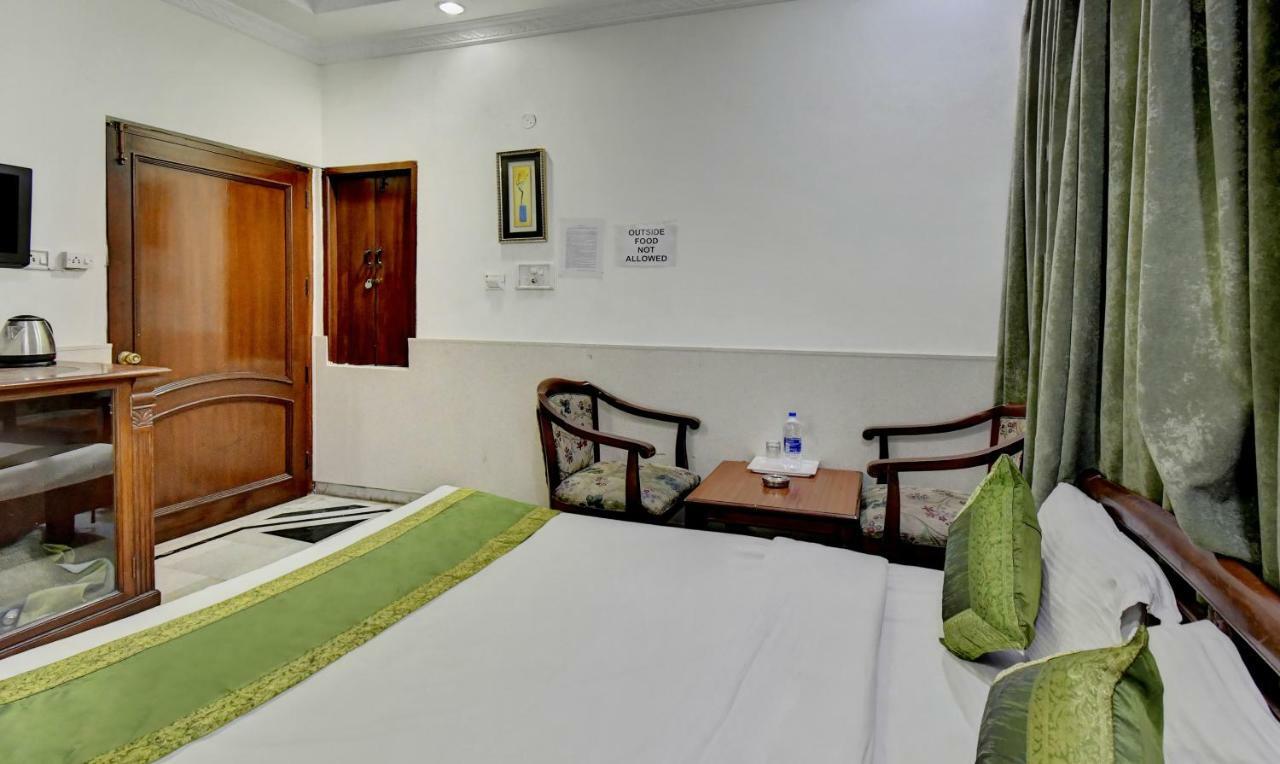 Treebo Trend Corporate Inn Chandīgarh Buitenkant foto