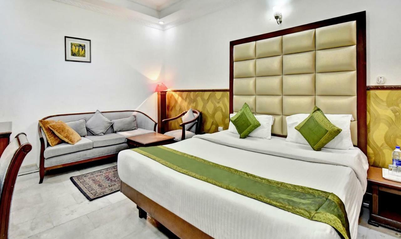 Treebo Trend Corporate Inn Chandīgarh Buitenkant foto