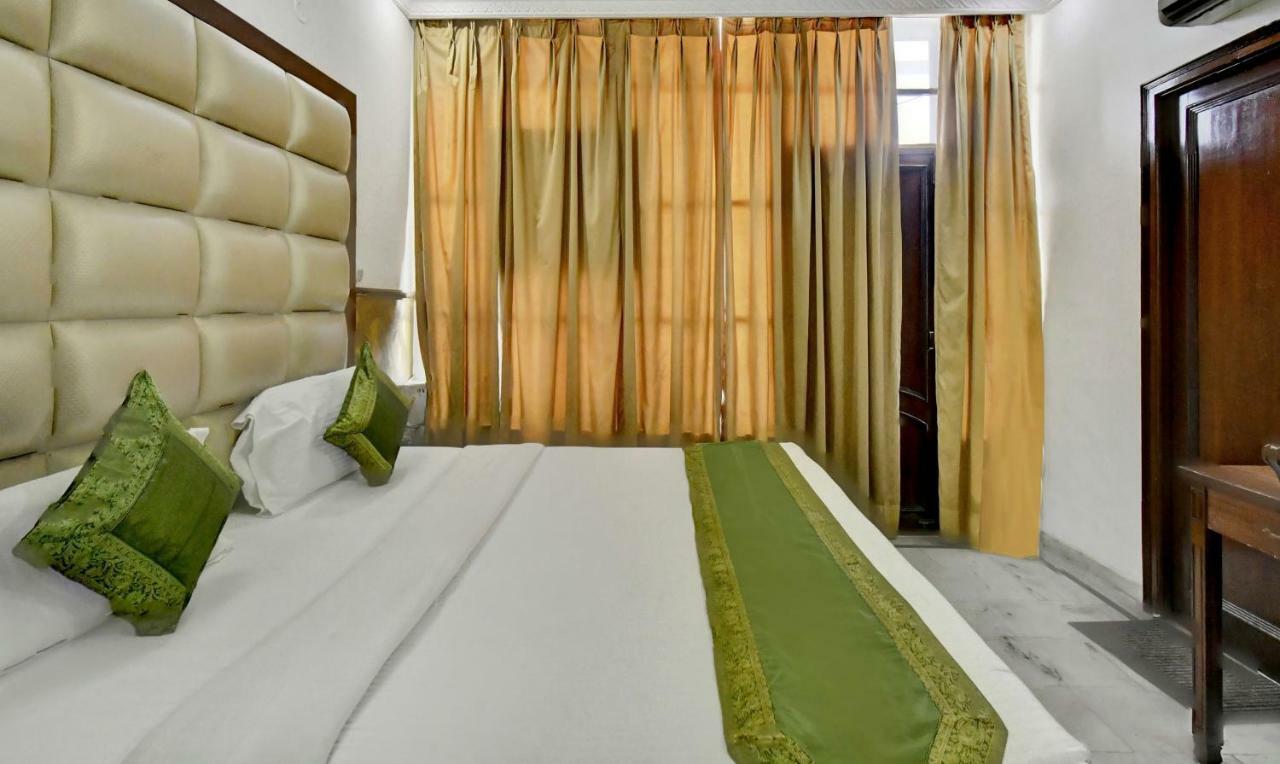 Treebo Trend Corporate Inn Chandīgarh Buitenkant foto