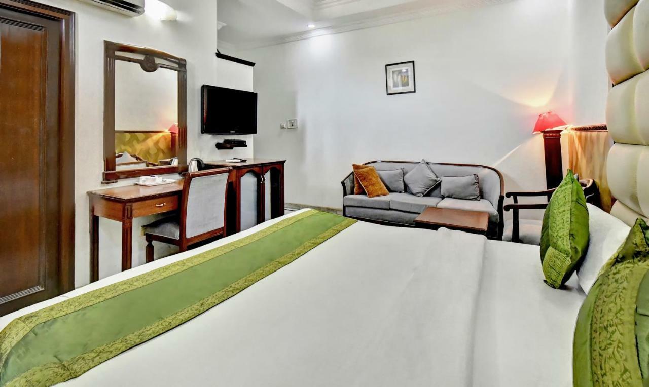 Treebo Trend Corporate Inn Chandīgarh Buitenkant foto