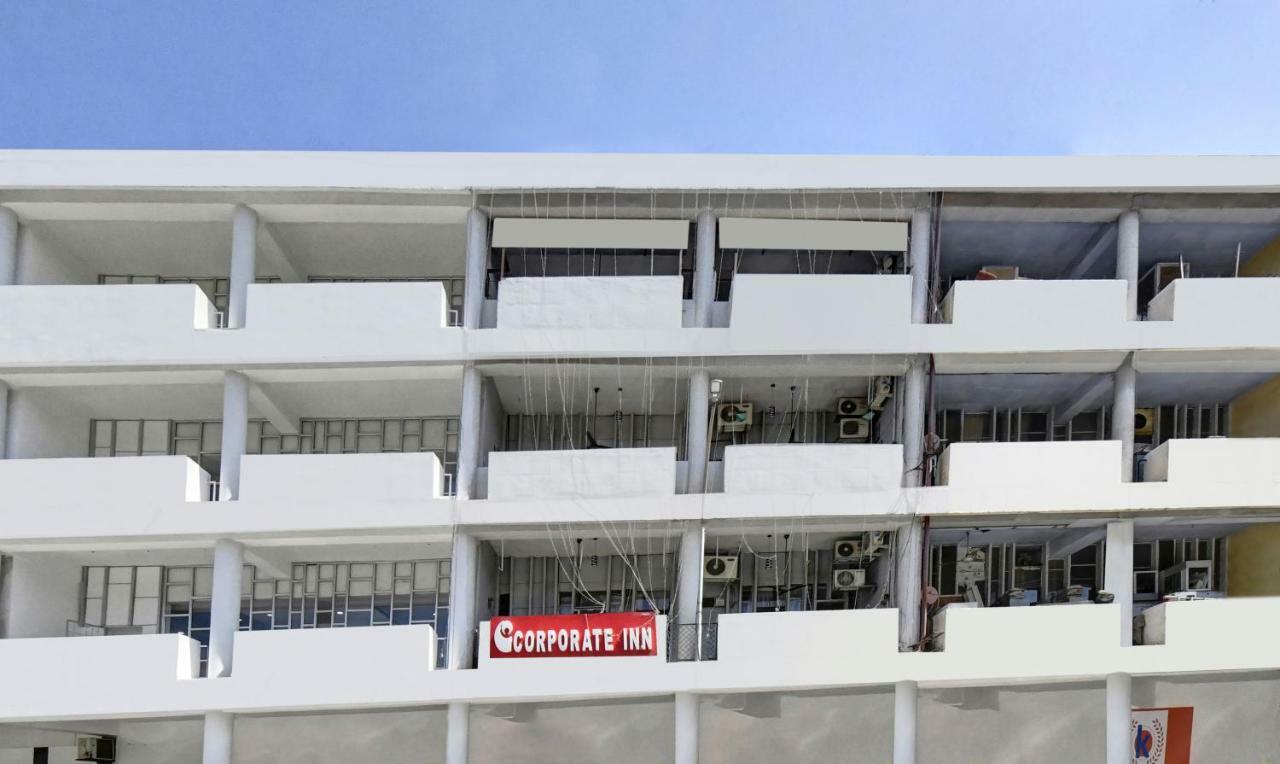 Treebo Trend Corporate Inn Chandīgarh Buitenkant foto